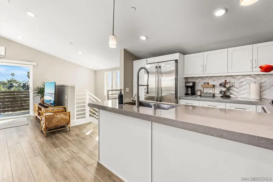 807 Jersey Ct, San Diego, CA 92109 - #2