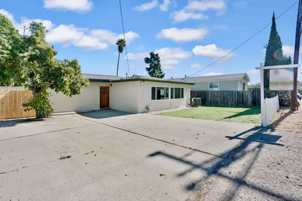 8217 Sunset Rd, Lakeside, CA 92040