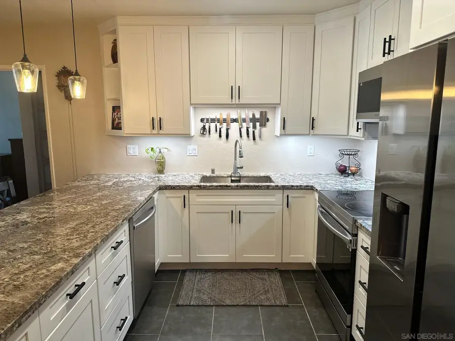 425 Autumn Dr #25, San Marcos, CA 92069 - #3