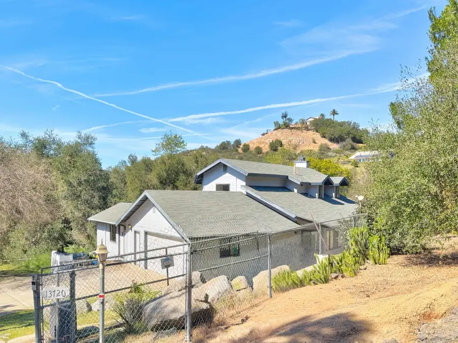 13720 Misty Oak Rd, Valley Center, CA 92082 - #3