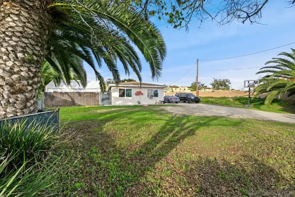 1845 West Dr, Vista, CA 92083