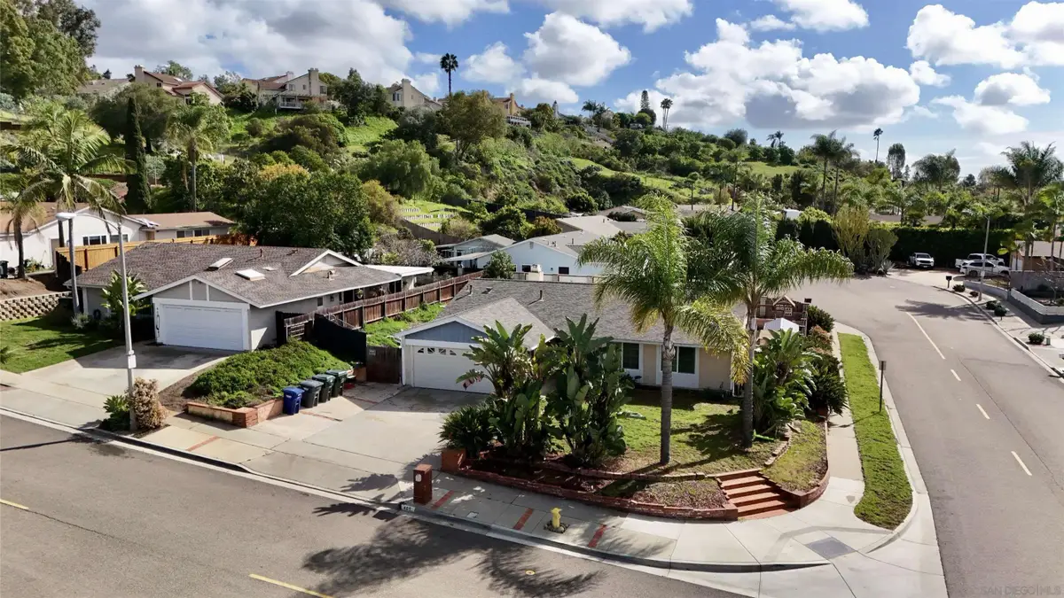 405 Joann Circle, Vista, CA 92084 - #1