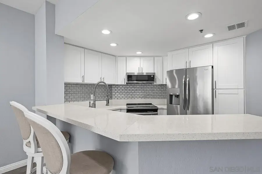 640 Camino De La Reina #1206, San Diego, CA 92108 - #2