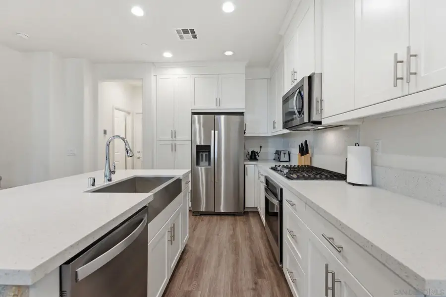 2464 Solara Lane, Vista, CA 92081 - #3