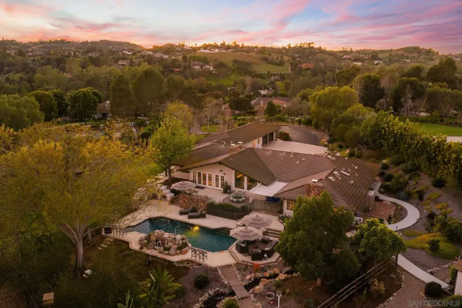 8 Country Glen Rd, Fallbrook, CA 92028 - #2