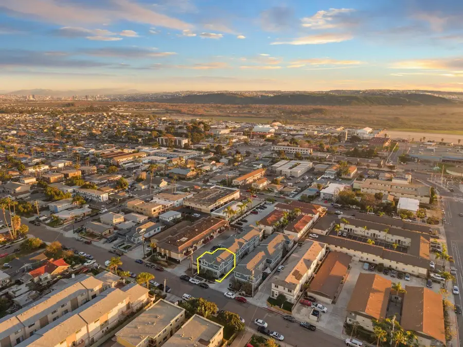 1341 Holly Ave, Imperial Beach, CA 91932 - #2