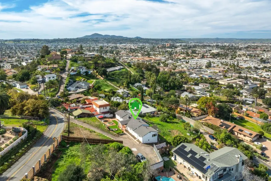 1192 Merritt Dr, El Cajon, CA 92020 - #2