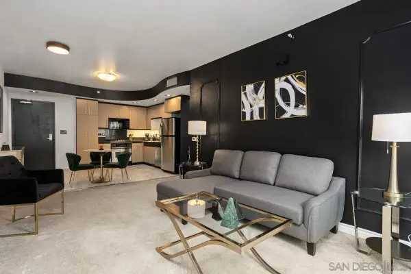 550 15th St. #302, San Diego, CA 92101