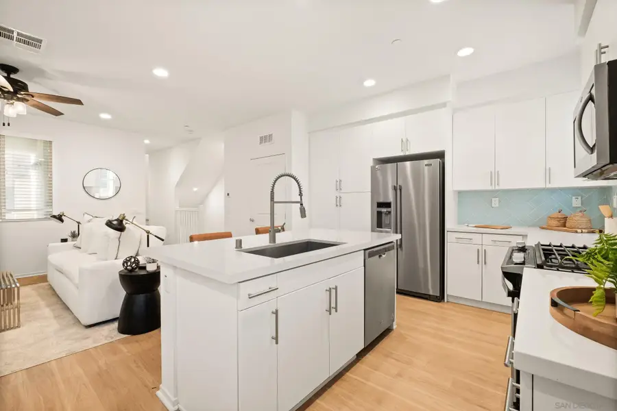 1118 Via Lucero, Oceanside, CA 92056 - #2