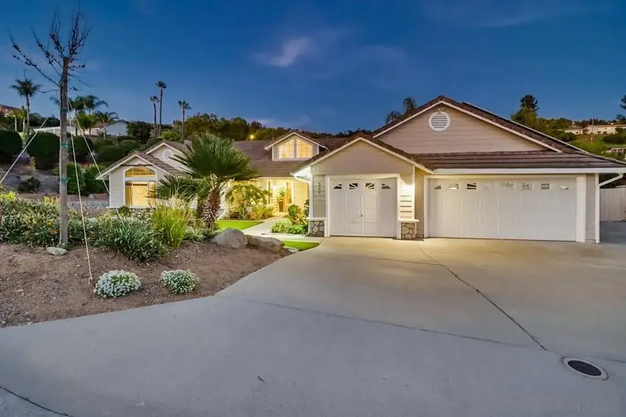 320 Jonah Rd, Escondido, CA 92027 - #2