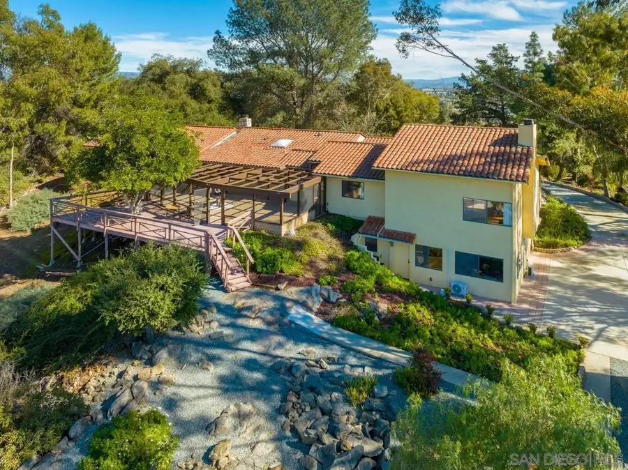 2665 Kauana Loa Dr, Escondido, CA 92029 - #2