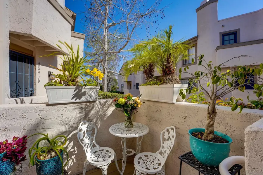 8490 Via Sonoma #11, La Jolla, CA 92037 - #2