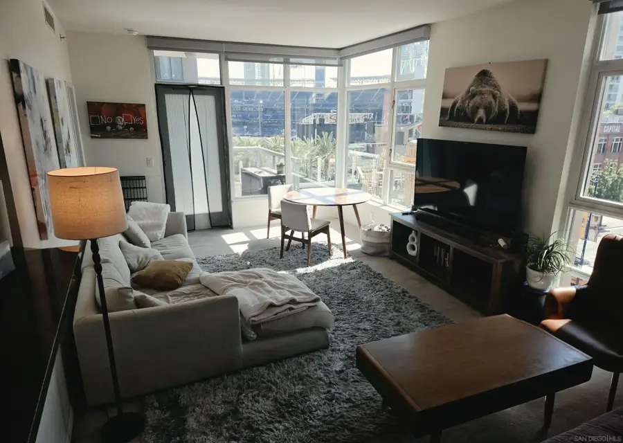 427 9th Ave #403, San Diego, CA 92101 - #3
