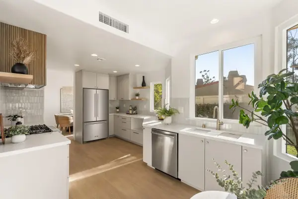 5825 Caminito Del Estio, La Jolla, CA 92037