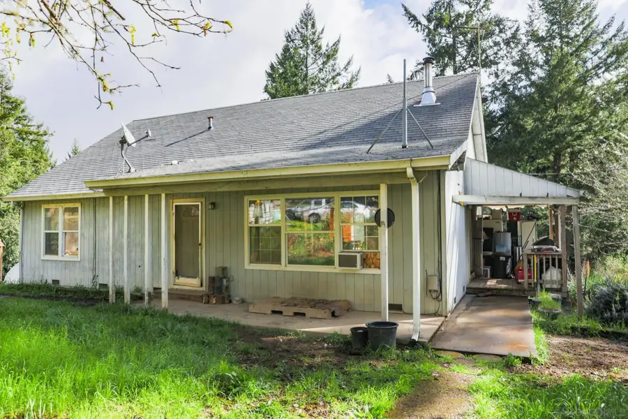 9897 Dyerville Loop Rd, Myers Flat, CA 95554 - #3