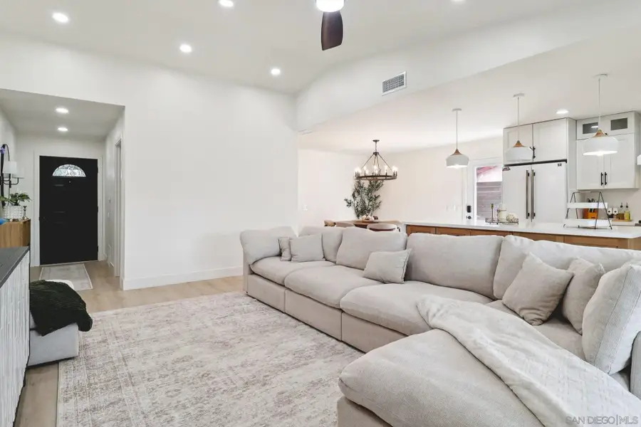 2016 Oak Hill Dr, Escondido, CA 92027 - #3