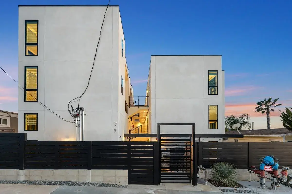 5727 Lauretta St, San Diego, CA 92110 - #1