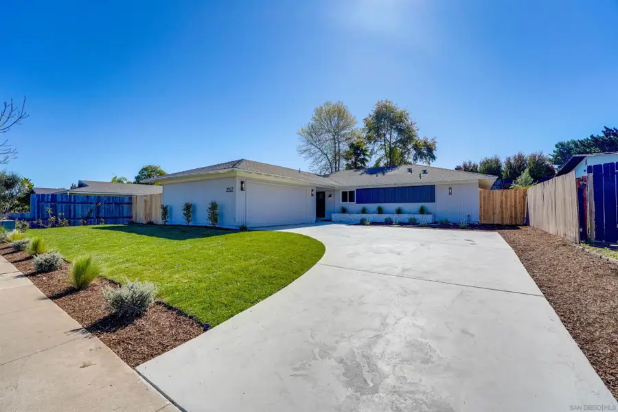 2927 Governor Dr, San Diego, CA 92122 - #2