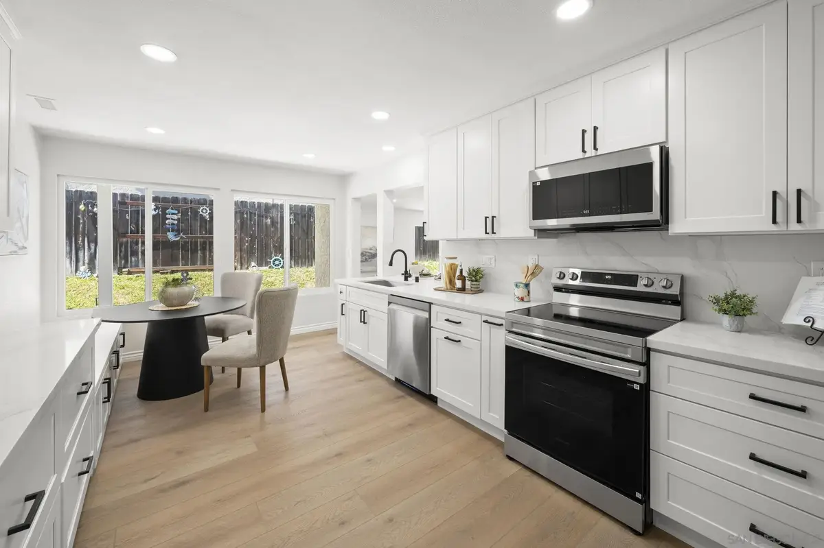 8432 Parkbrook St, San Diego, CA 92114 - #1