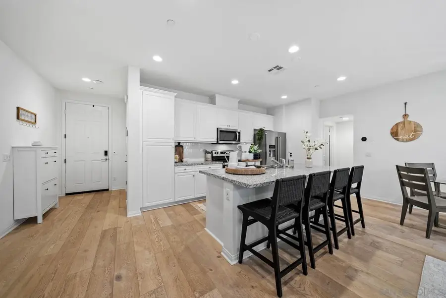 3135 Linwood St, Vista, CA 92081 - #3