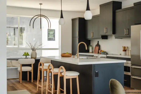 3868 N Riley Ln, Los Angeles, CA 90065