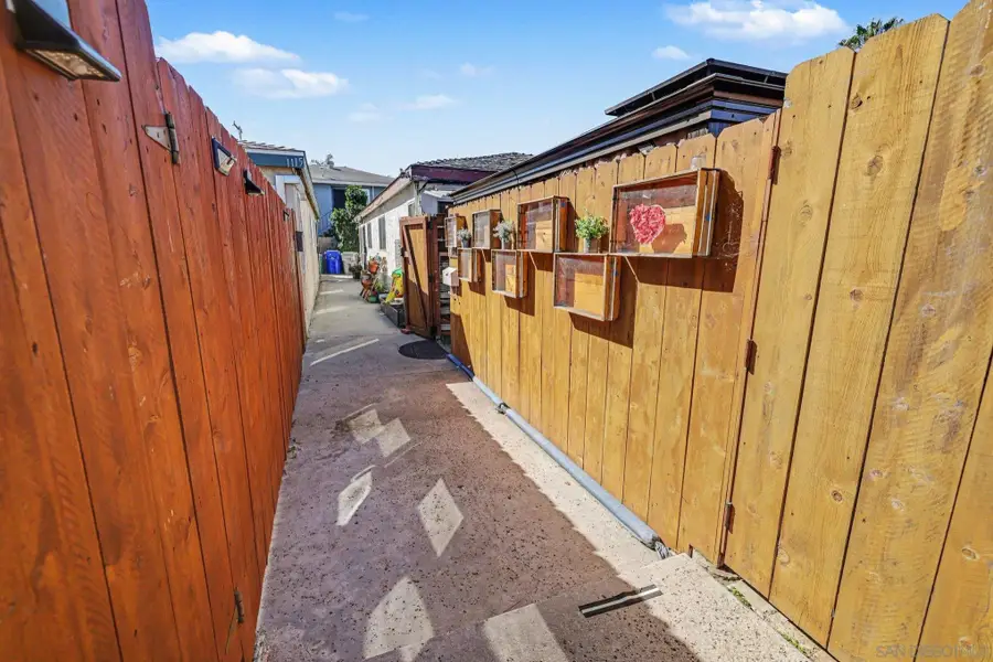 1109-1111 Grand, San Diego, CA 92109 - #2