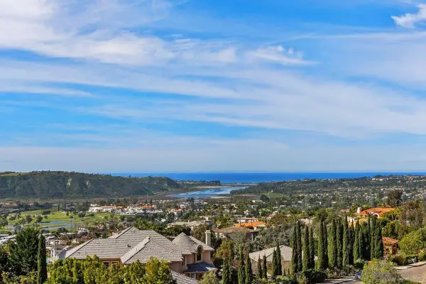 7215 El Fuerte St, Carlsbad, CA 92009