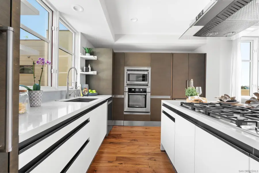 215 2nd St #101, Encinitas, CA 92024 - #2