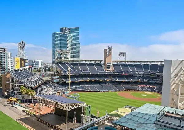 325 7th Avenue #1003, San Diego, CA 92101