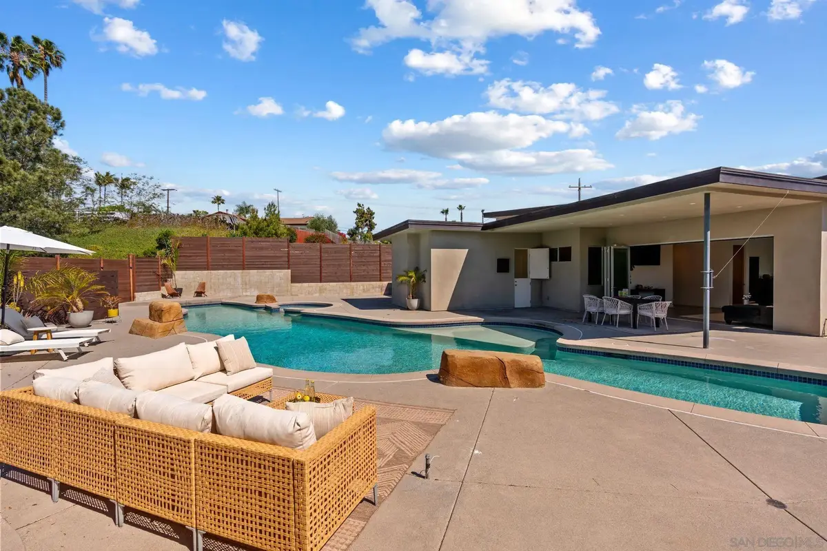 3590 Chasewood Dr., San Diego, CA 92111 - #1