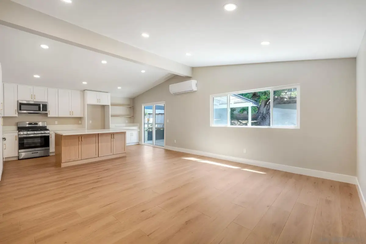 578 E. Indian Rock Rd, Vista, CA 92084 - #1