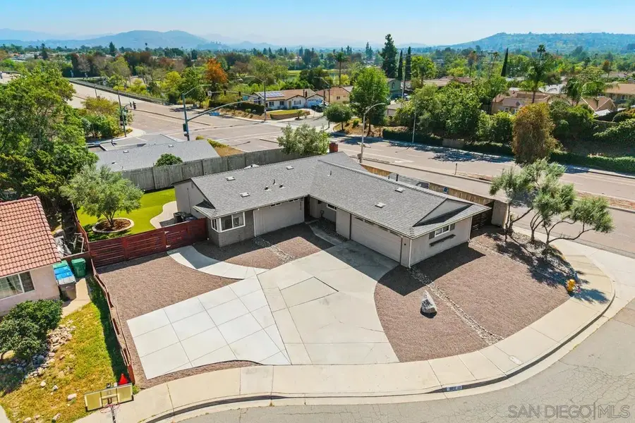 8810 Wigwam Ct, Santee, CA 92071 - #3