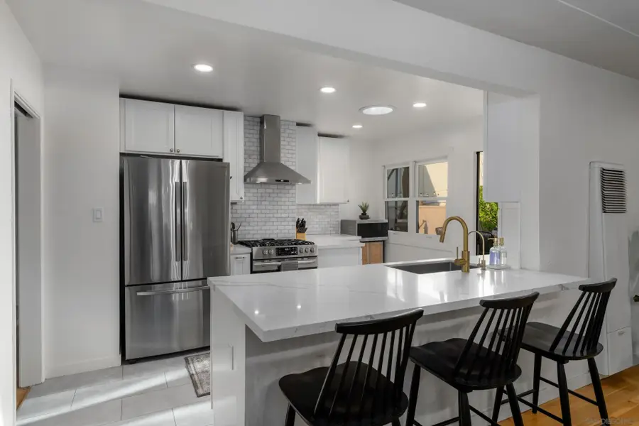 2036-38 Emerald St, San Diego, CA 92109 - #2