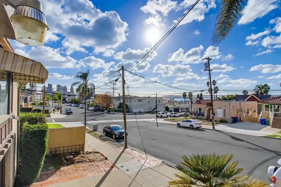 2421 Brant Street, San Diego, CA 92101 - #2