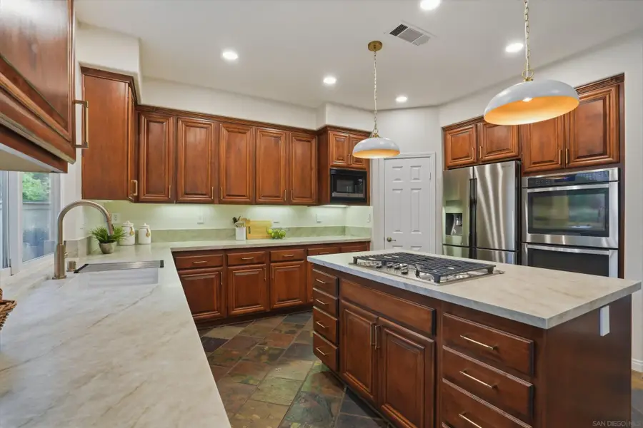 6104 Paseo Valiente, Carlsbad, CA 92009 - #3