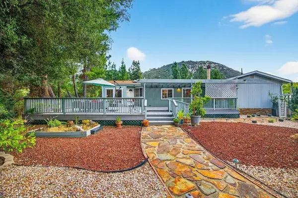 8975 Lawrence Welk Dr Spc 451 #451, Escondido, CA 92026