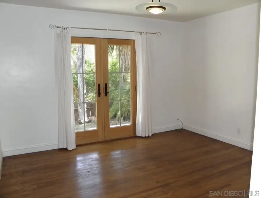 415 S Weitzel St, Oceanside, CA 92054 - #3