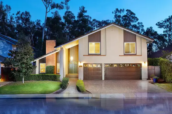 10585 Canyon Lake, San Diego, CA 92131