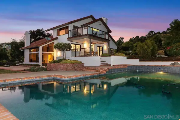 3453 Via Loma Vista, Escondido, CA 92029