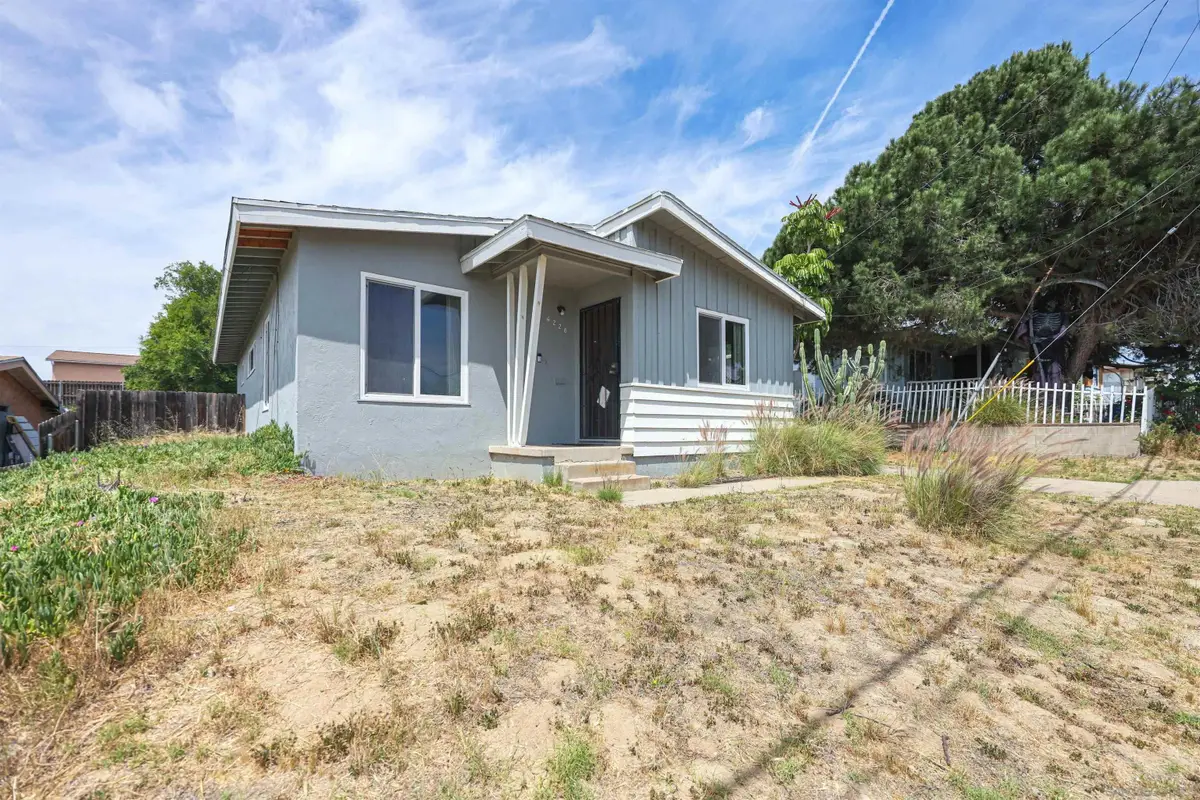 6228 Calle Pavana, San Diego, CA 92139 - #1