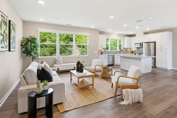 2902 Via Alta, San Diego, CA 92108