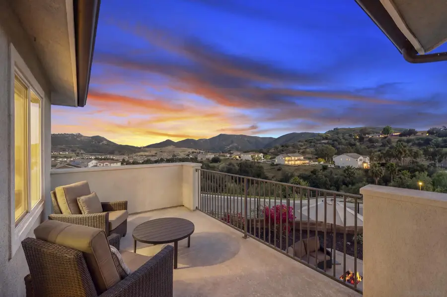 2966 Hayloft Pl, Escondido, CA 92029 - #2