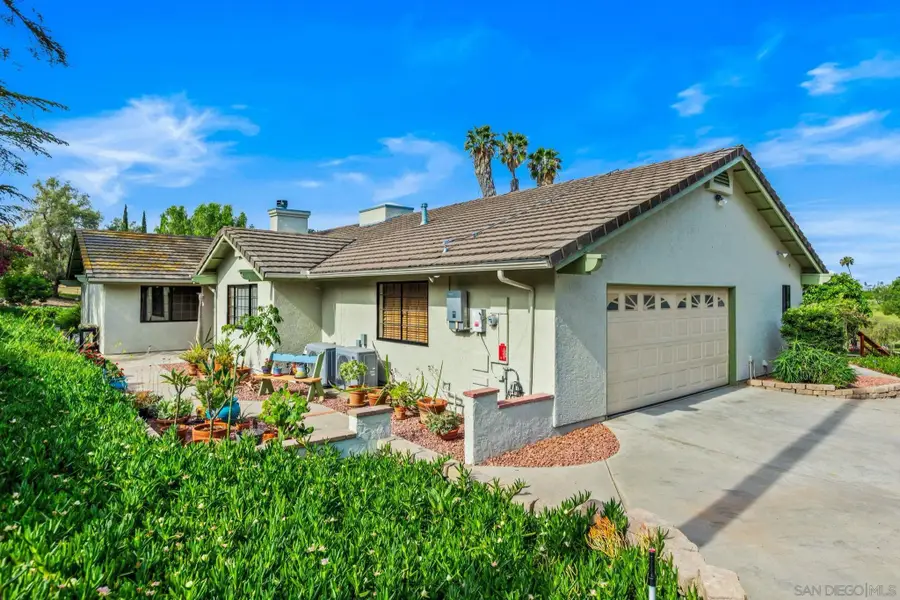 2029 Oro Verde, Escondido, CA 92027 - #2