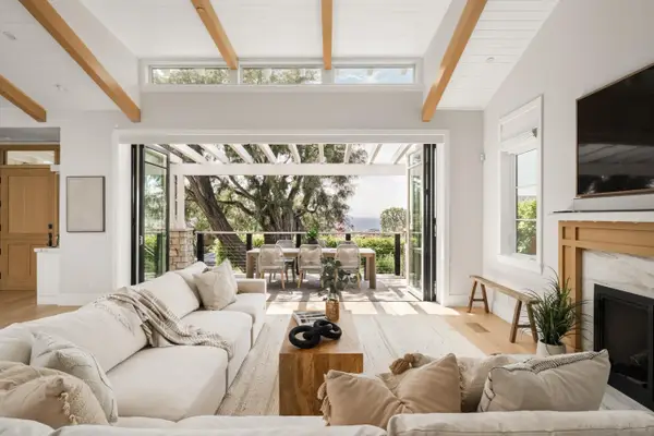 1023 Stratford Ct, Del Mar, CA 92014