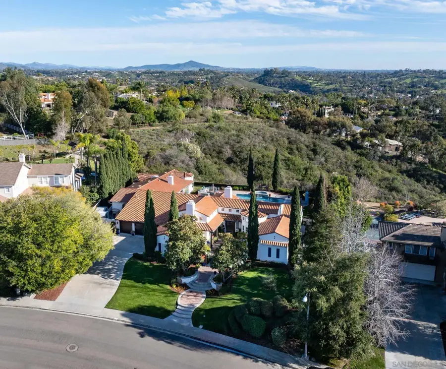 7992 Paseo Esmerado, Carlsbad, CA 92009 - #3