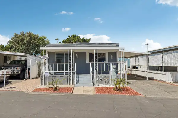 351 E Bradley Space 98 #98, El Cajon, CA 92021