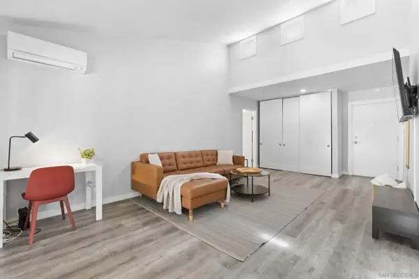 1775 Diamond #303, San Diego, CA 92109