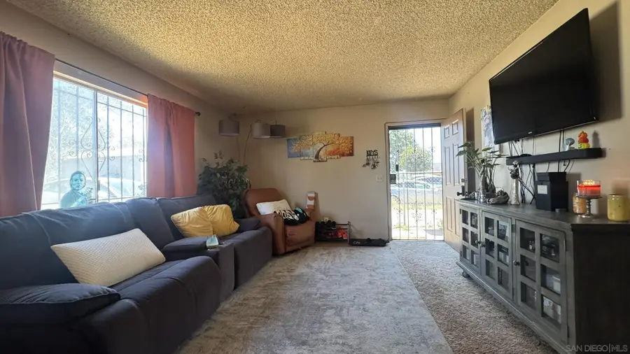 3006 Chamoune, San Diego, CA 92105 - #3