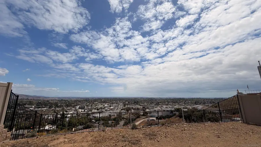 7795 La Mesa Summit Dr, La Mesa, CA 91941 - #3