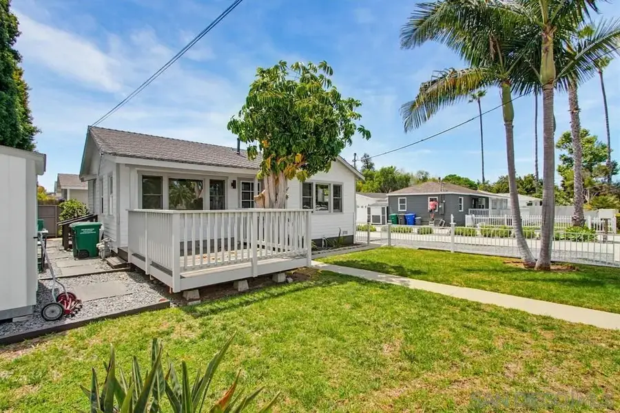 1027 Knowles Ave., Carlsbad, CA 92008 - #3